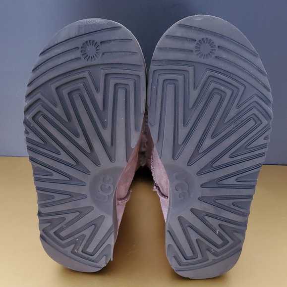 Ugg Boots - Picture 8 of 9